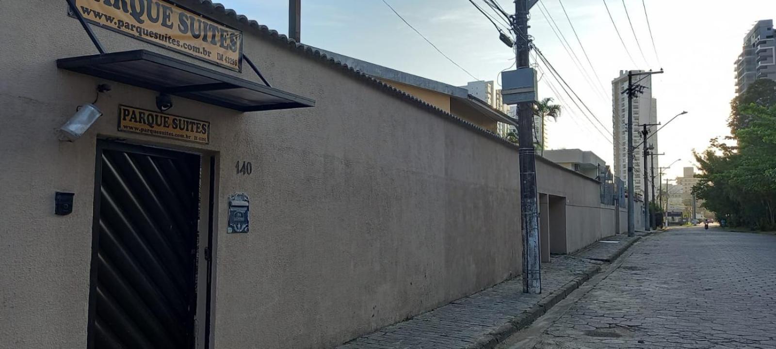 Pousada Parque Suites Estacionamento E Piscina 瓜鲁雅 外观 照片