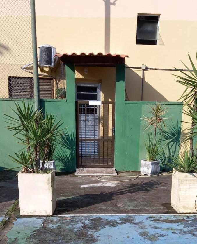 Pousada Parque Suites Estacionamento E Piscina 瓜鲁雅 外观 照片