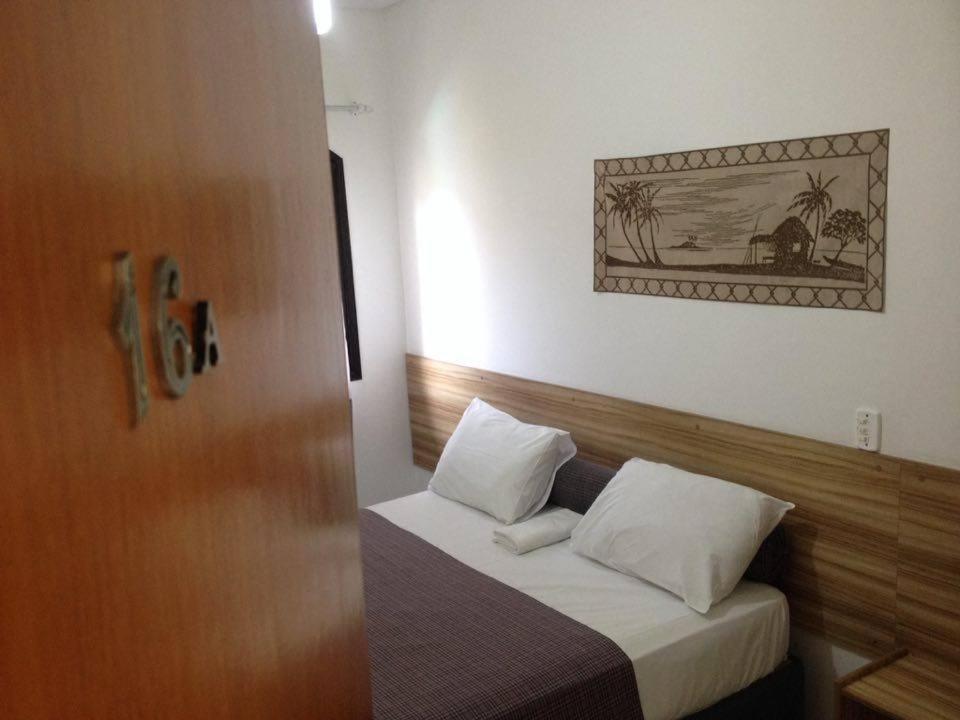 Pousada Parque Suites Estacionamento E Piscina 瓜鲁雅 客房 照片
