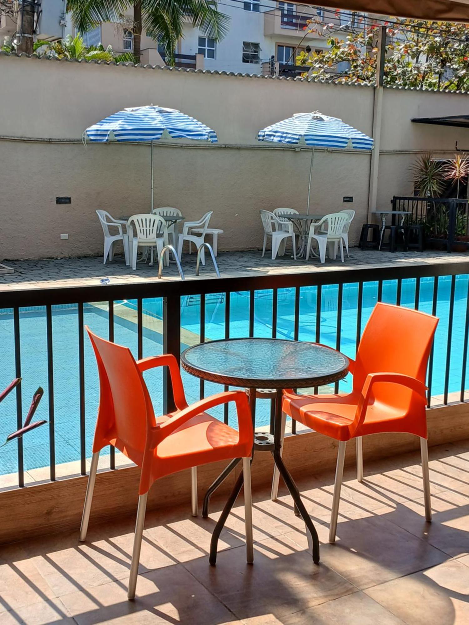 Pousada Parque Suites Estacionamento E Piscina 瓜鲁雅 外观 照片