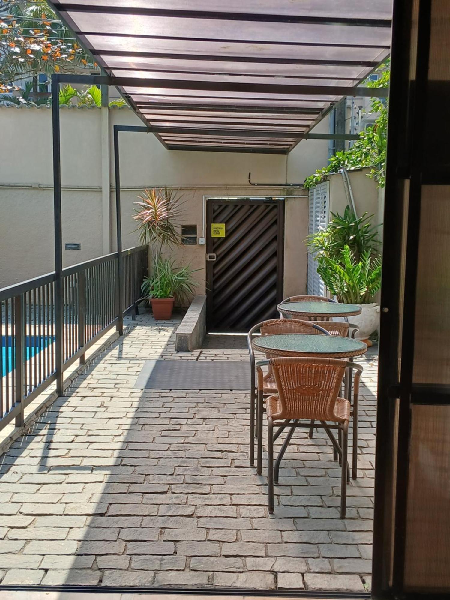 Pousada Parque Suites Estacionamento E Piscina 瓜鲁雅 外观 照片