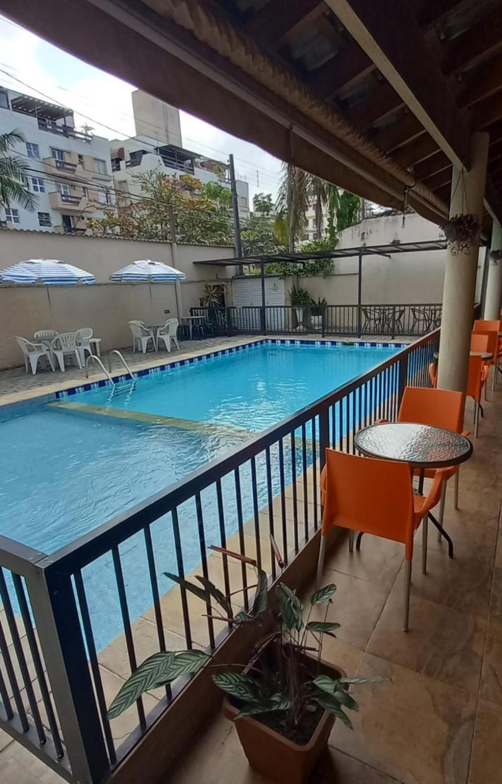 Pousada Parque Suites Estacionamento E Piscina 瓜鲁雅 外观 照片