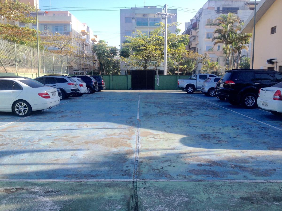Pousada Parque Suites Estacionamento E Piscina 瓜鲁雅 外观 照片